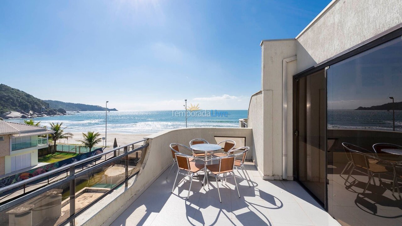 Apartment for vacation rental in Bombinhas (Praia de Bombas)