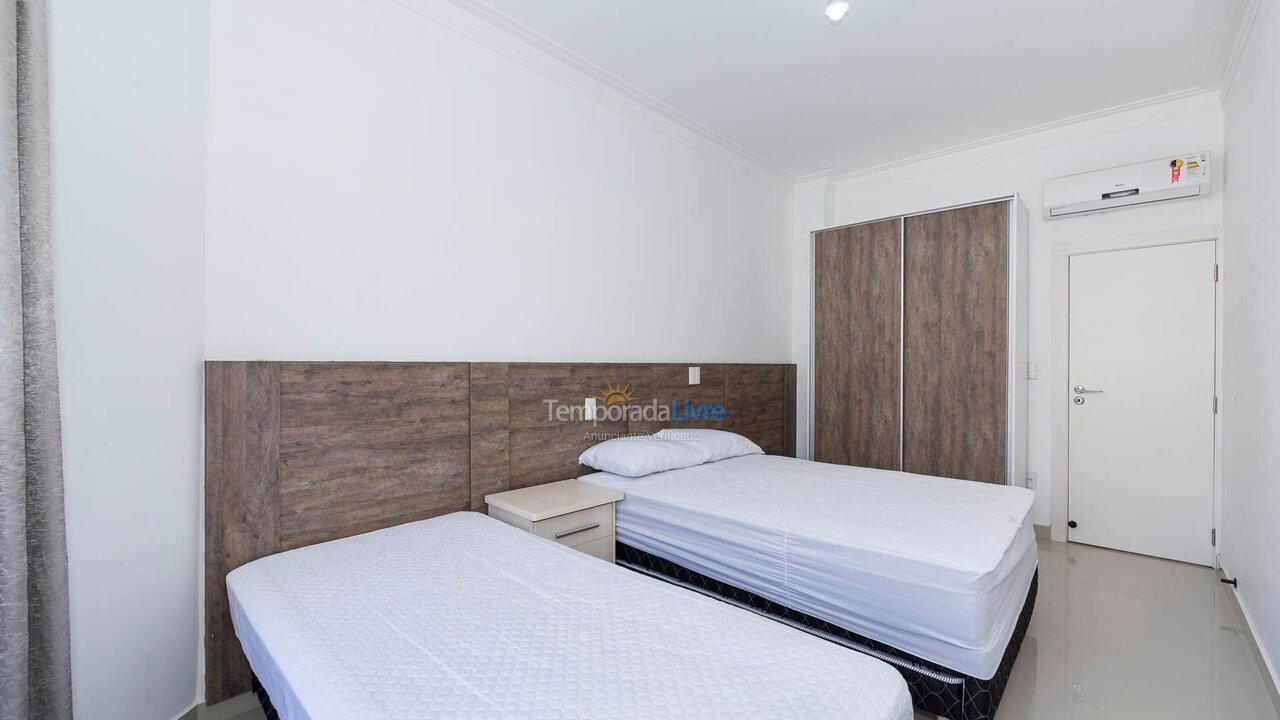 Apartment for vacation rental in Bombinhas (Praia de Bombas)