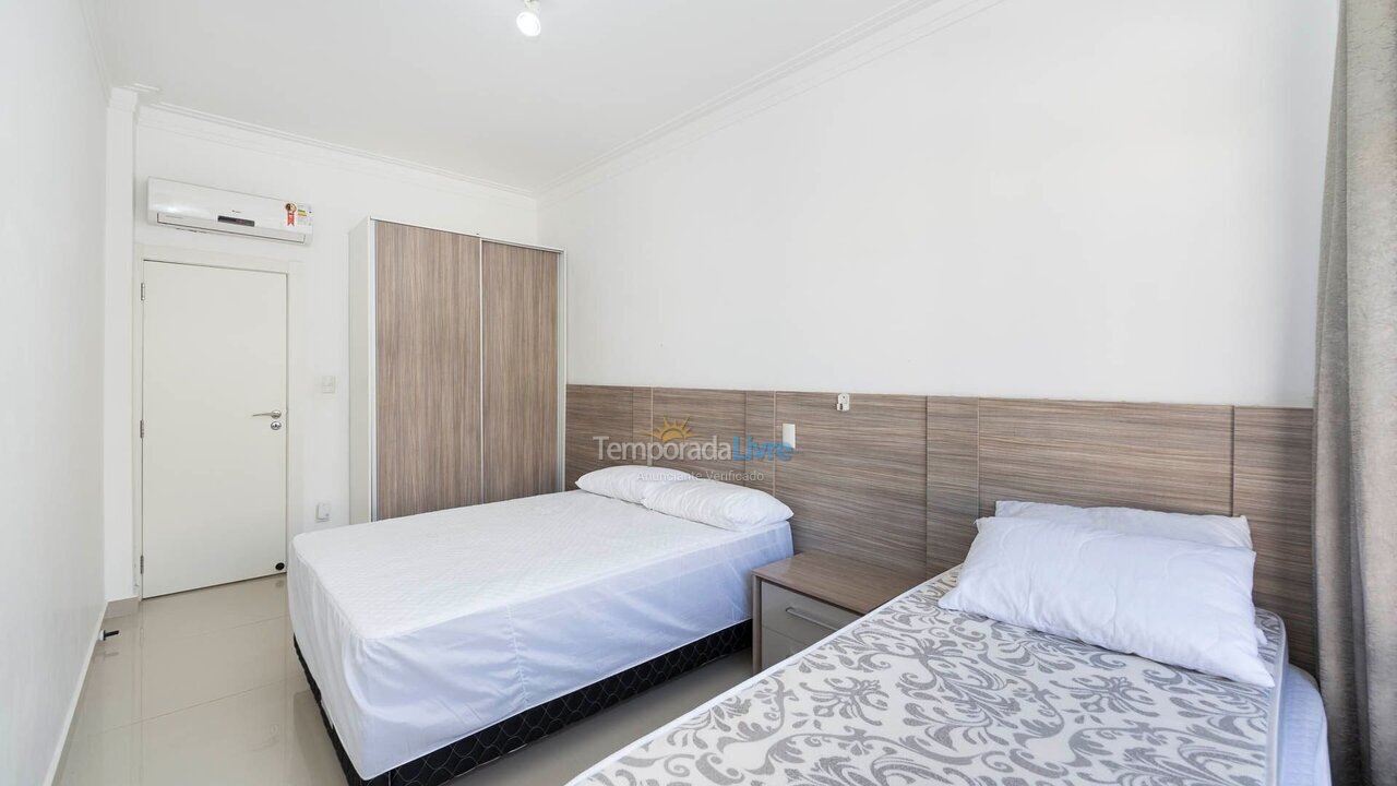 Apartment for vacation rental in Bombinhas (Praia de Bombas)