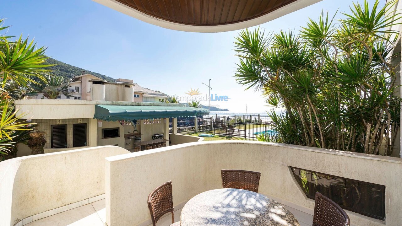 Apartment for vacation rental in Bombinhas (Praia de Bombas)