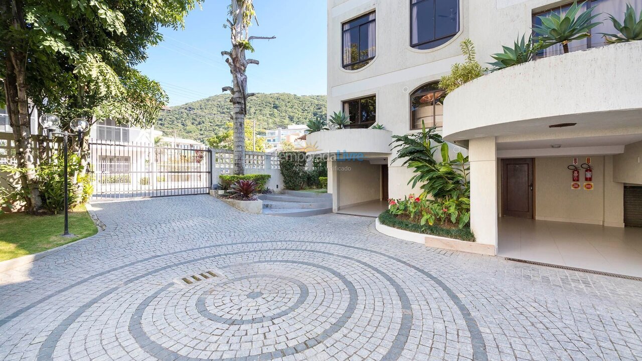 Apartment for vacation rental in Bombinhas (Praia de Bombas)