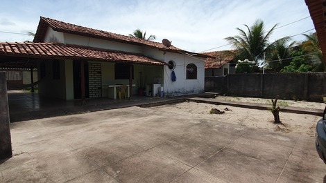 Suite con aire acondicionado para hasta 4 personas en Alcobaça-BA