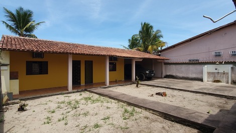 Suite con aire acondicionado para hasta 4 personas en Alcobaça-BA