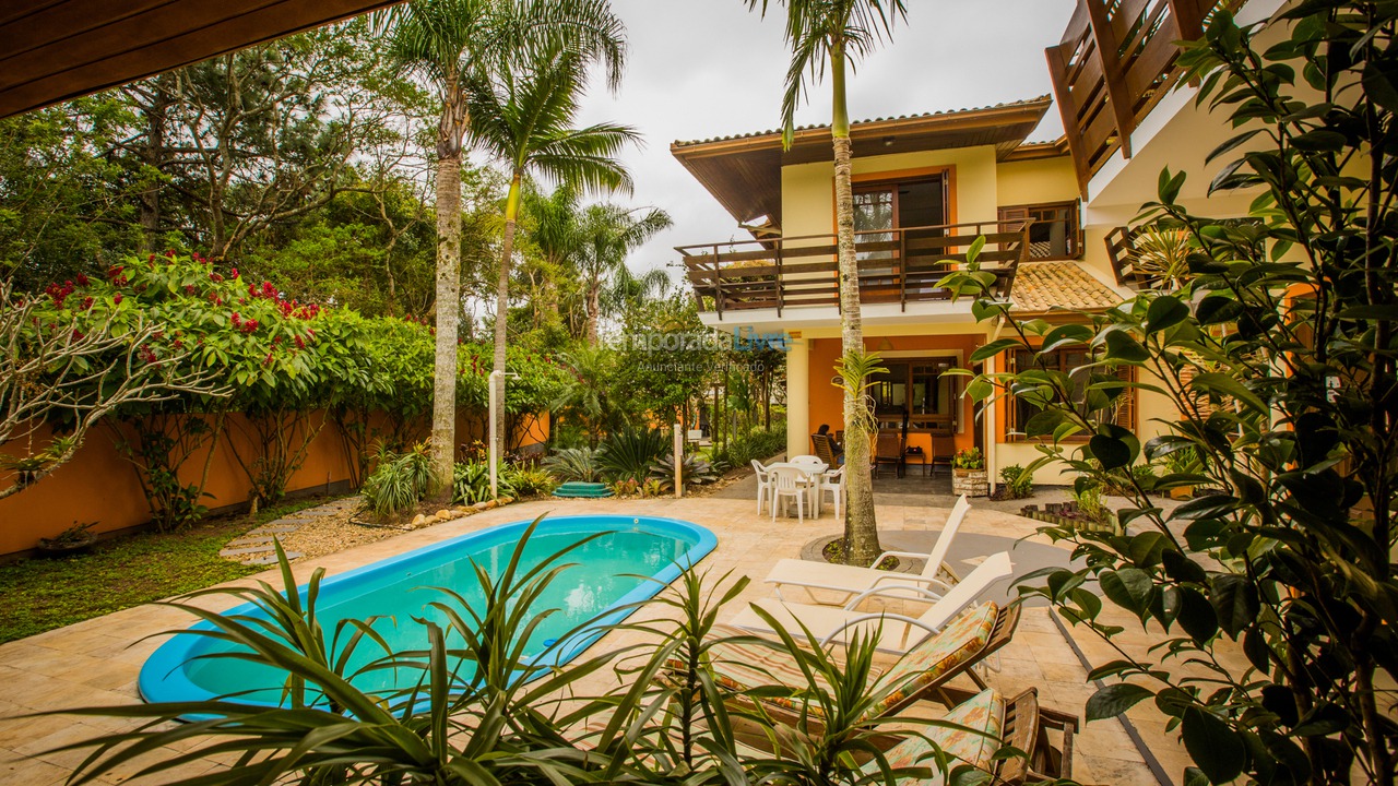 Casa para aluguel de temporada em Florianopolis (Campeche)