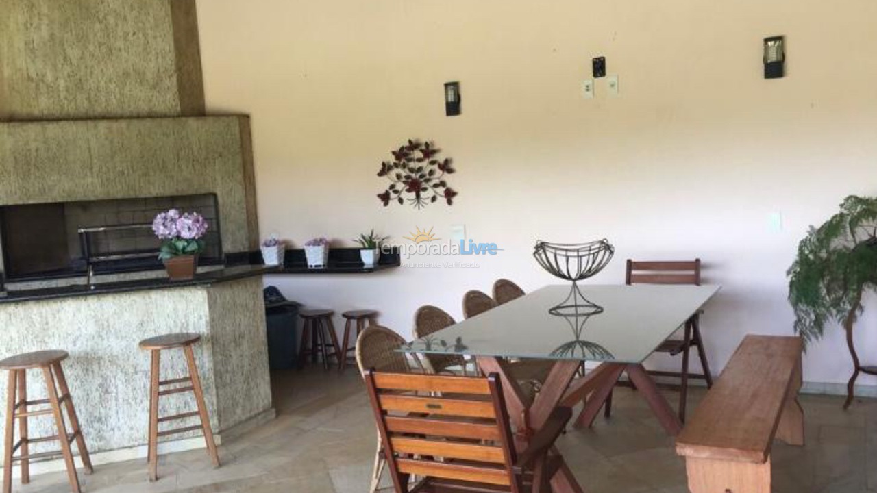 Granja para alquiler de vacaciones em Amparo (Jardim São Sebastião)