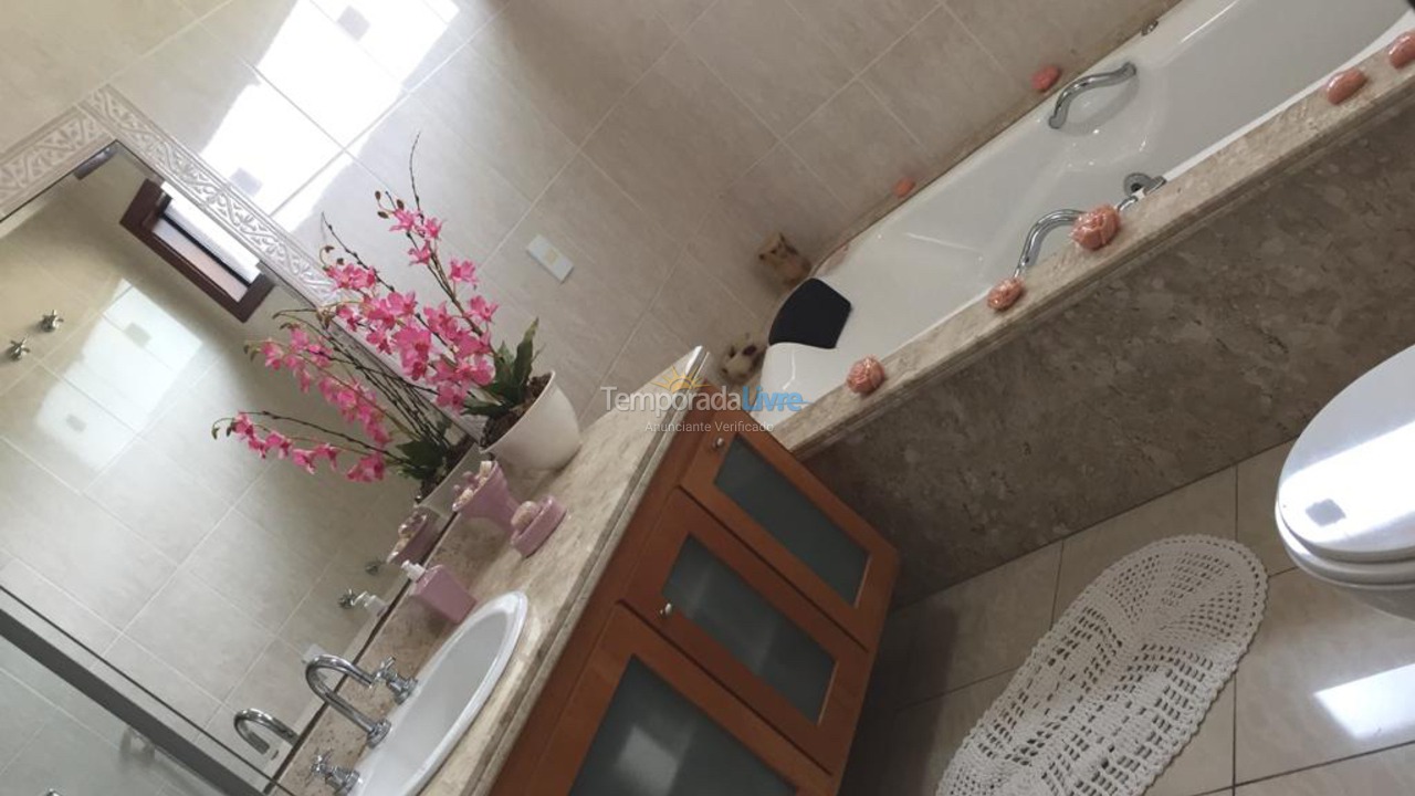 Granja para alquiler de vacaciones em Amparo (Jardim São Sebastião)