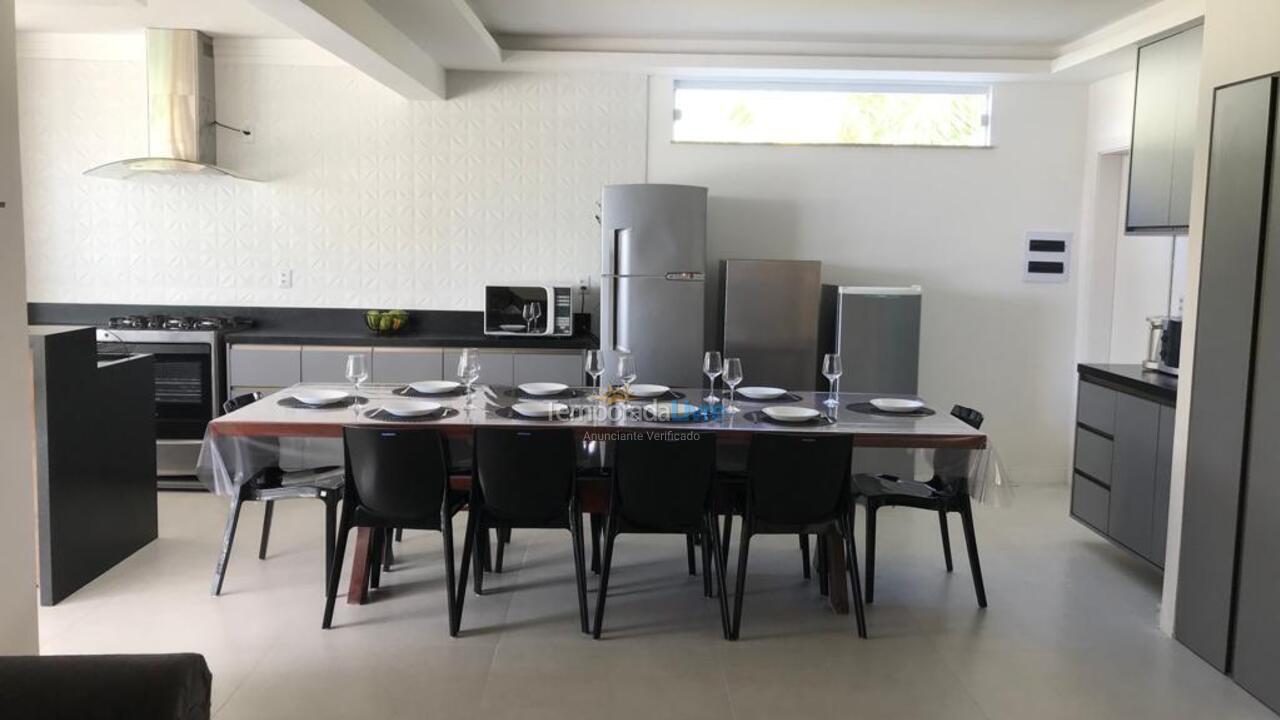 Casa para aluguel de temporada em Camaçari (Praia de Guarajuba)