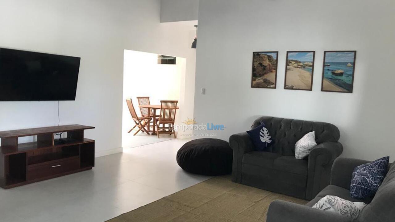 Casa para aluguel de temporada em Camaçari (Praia de Guarajuba)