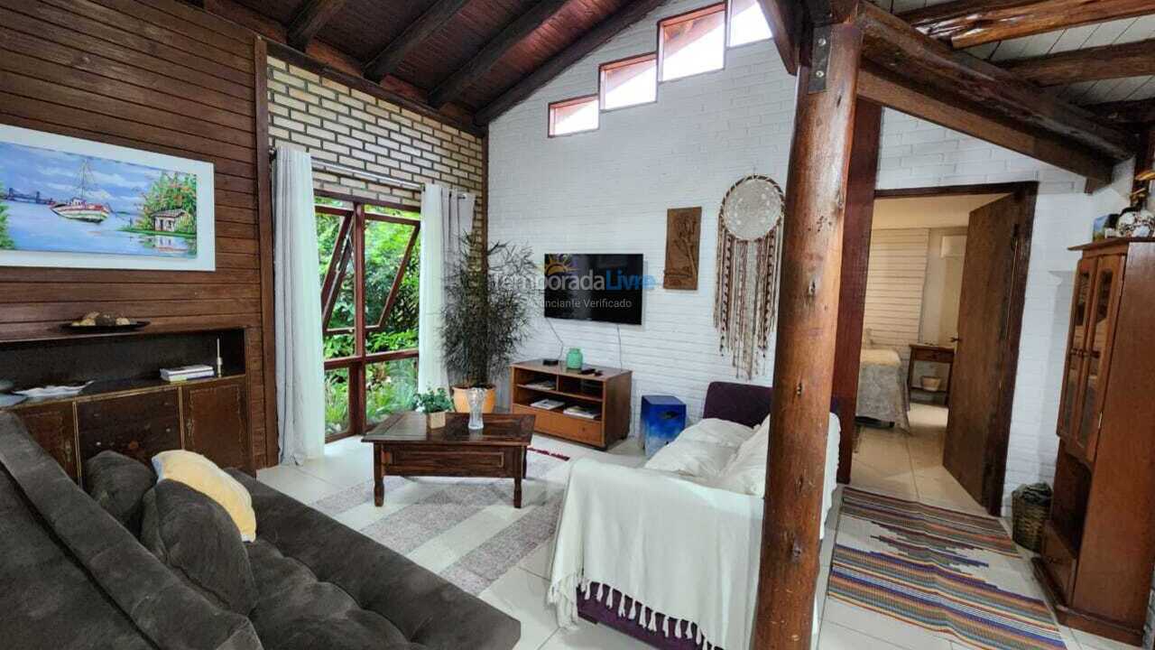 Casa para aluguel de temporada em Imbituba (Praia do Rosa)