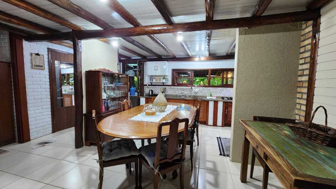 Casa para aluguel de temporada em Imbituba (Praia do Rosa)