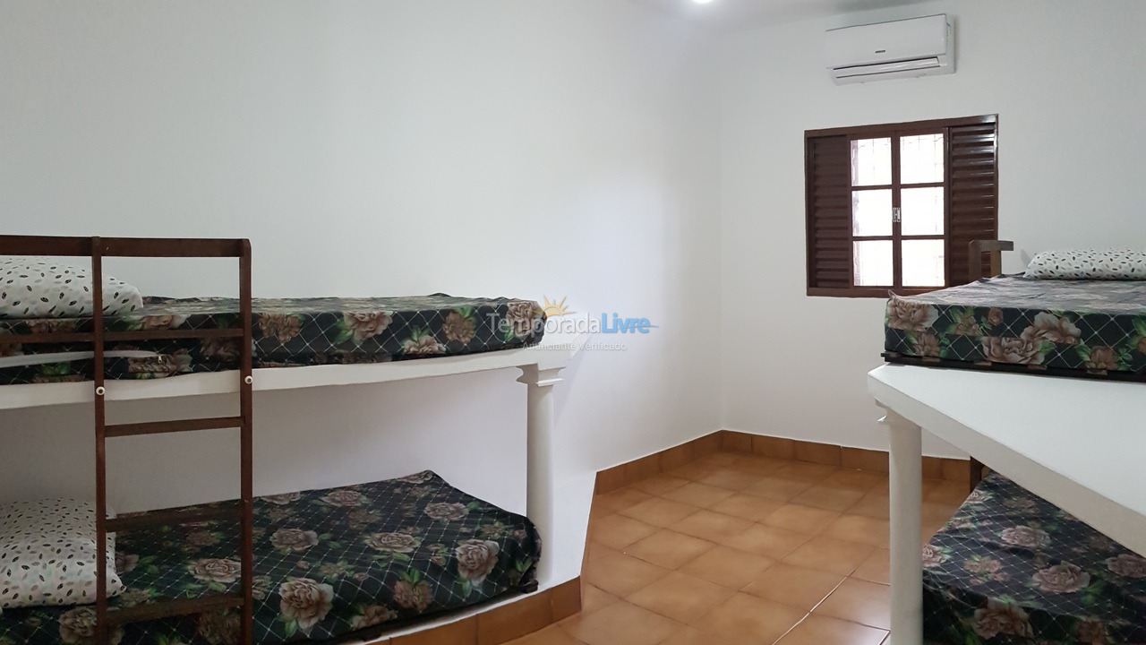 Casa para aluguel de temporada em Ubatuba (Maranduba)