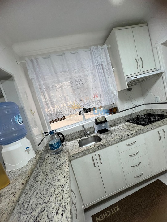 Apartamento para alquiler de vacaciones em Itapema (Meia Praia)