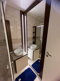 Ref 103 - piso reformado de 4 habitaciones y 2 suites