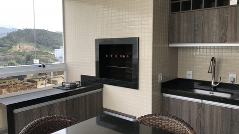 Sacada com churrasqueira