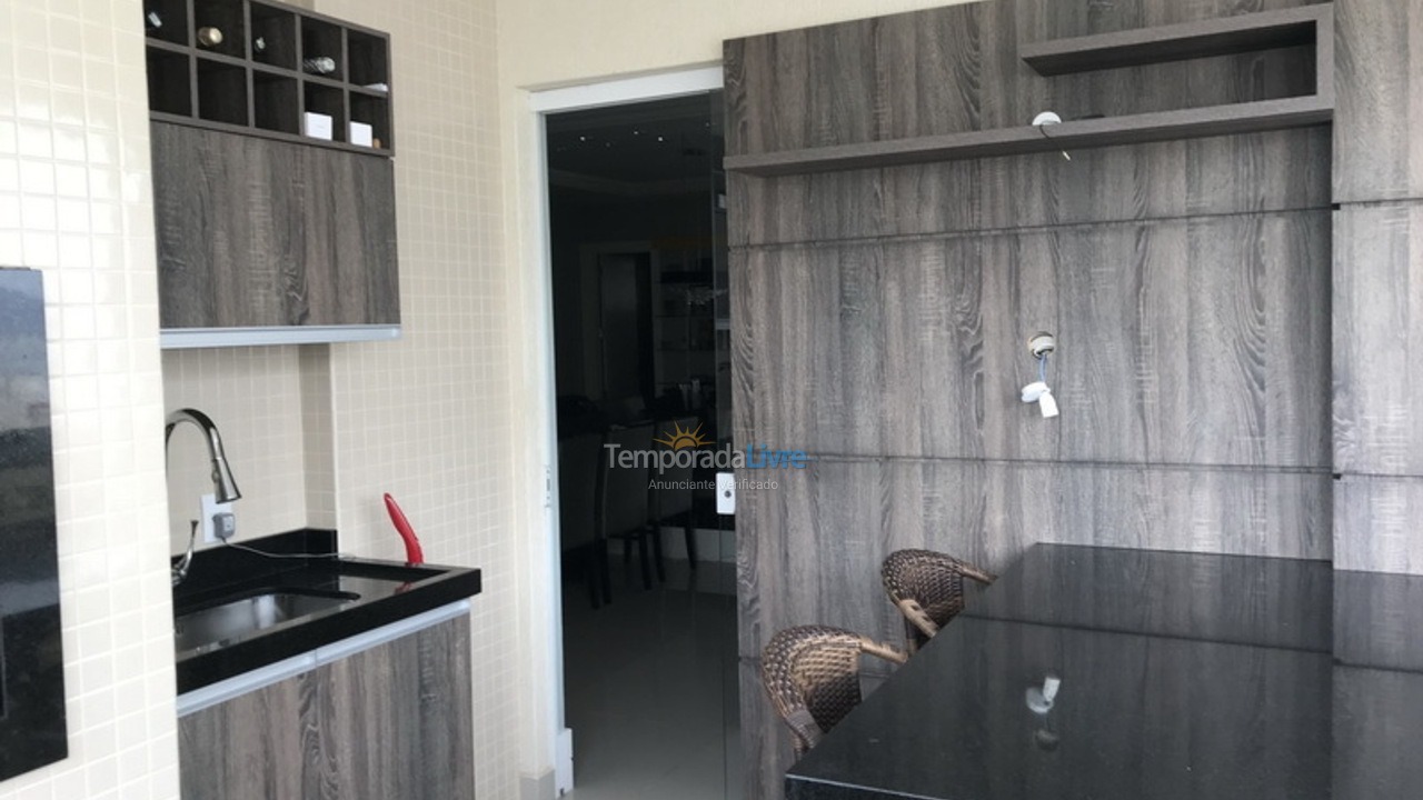Apartamento para aluguel de temporada em Itapema (Meia Praia)