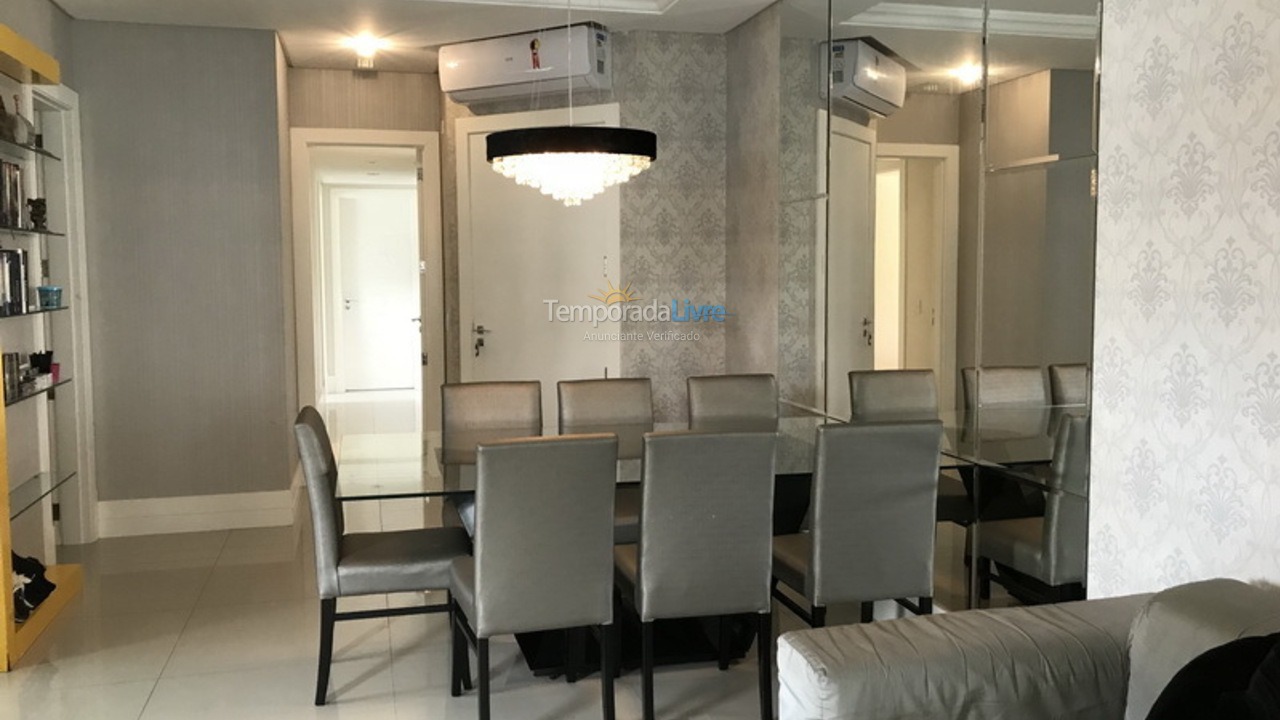 Apartamento para aluguel de temporada em Itapema (Meia Praia)