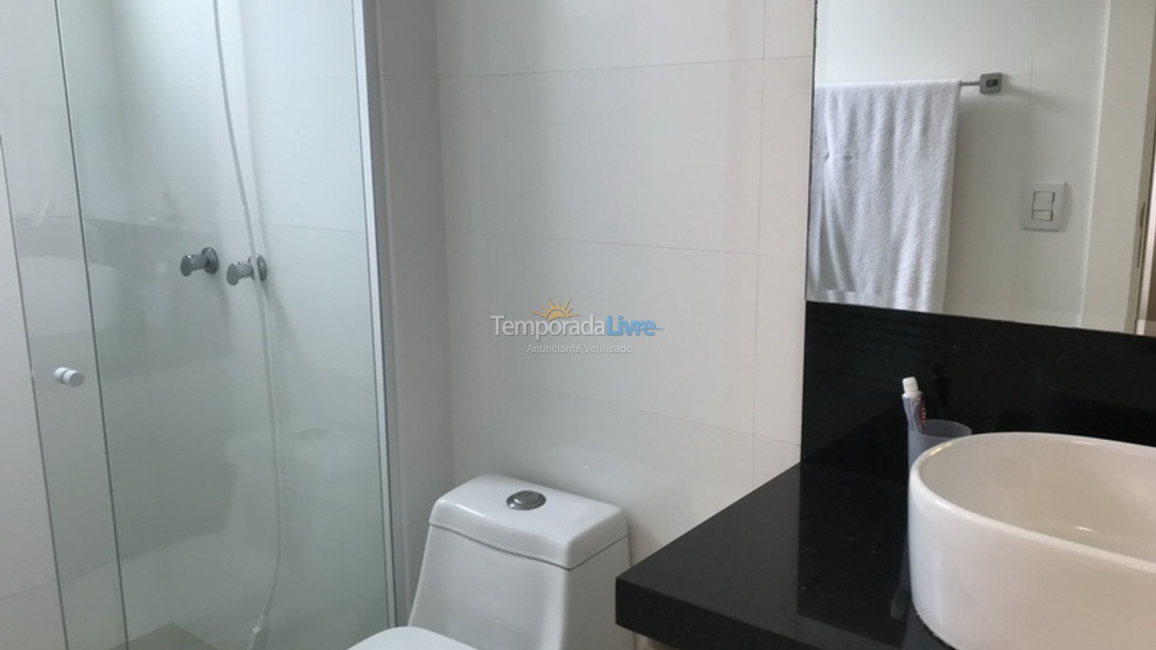 Apartamento para aluguel de temporada em Itapema (Meia Praia)
