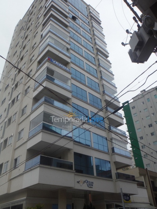 Apartamento para aluguel de temporada em Itapema (Meia Praia)