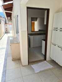 Acesso lateral pela cozinha