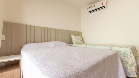 Flamingos #10 - Casa com Piscina by Carpediem