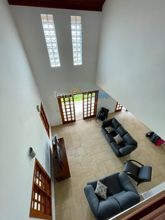 Casa para alquiler de vacaciones em Piracaia (Condomínio Santa Rita)