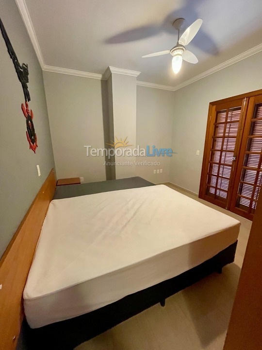 Casa para alquiler de vacaciones em Piracaia (Condomínio Santa Rita)