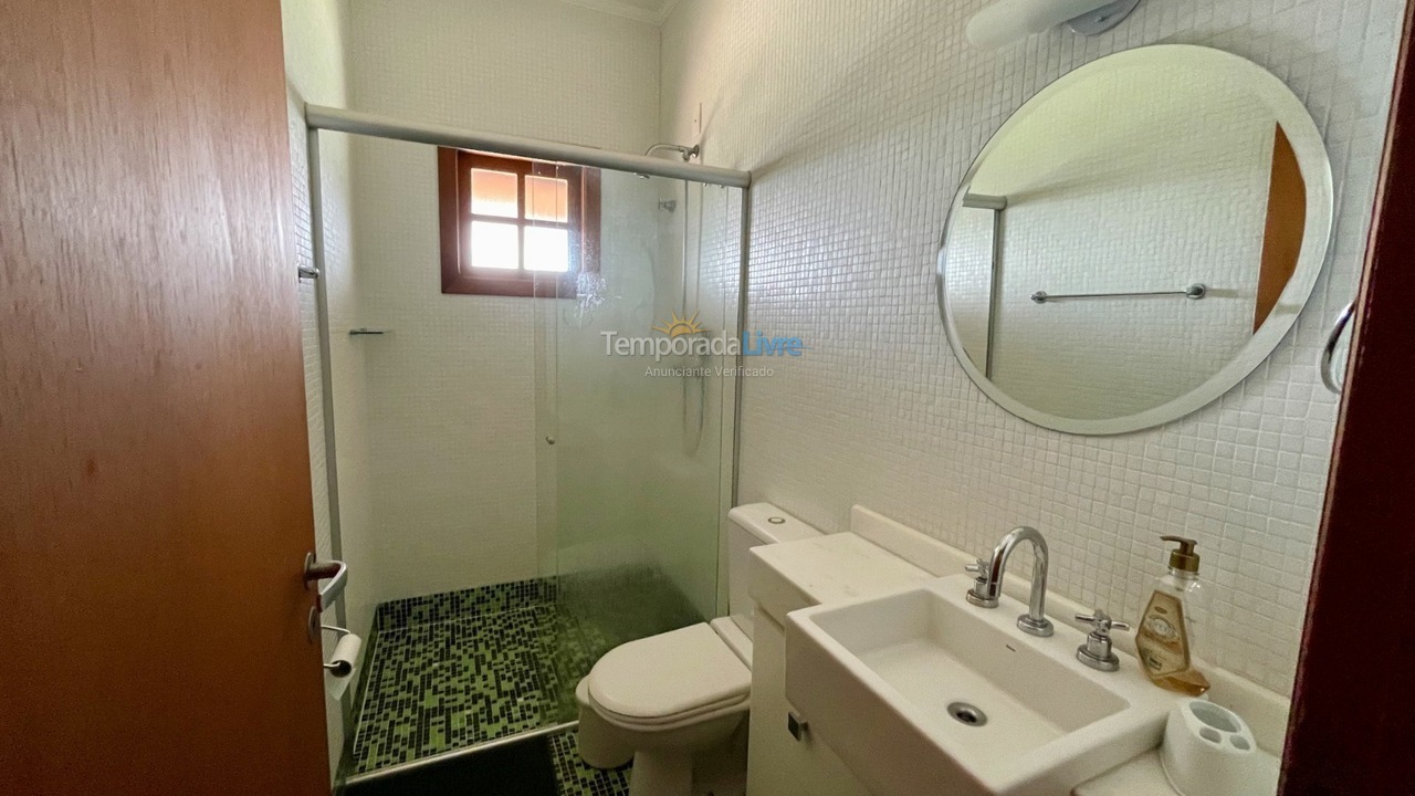 Casa para alquiler de vacaciones em Piracaia (Condomínio Santa Rita)