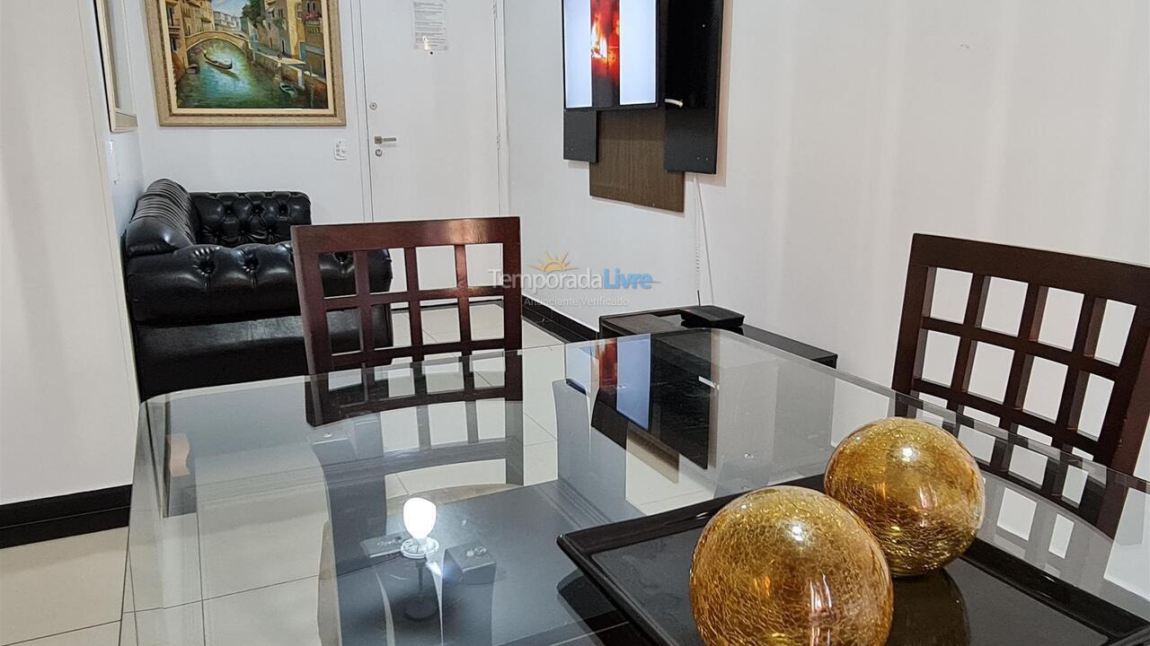 Apartamento para aluguel de temporada em Guarujá (Pitangueiras)