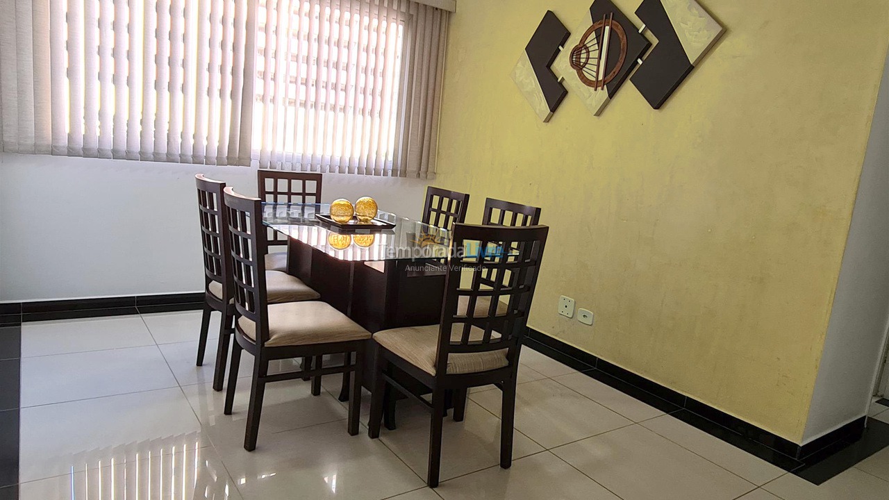 Apartamento para aluguel de temporada em Guarujá (Pitangueiras)