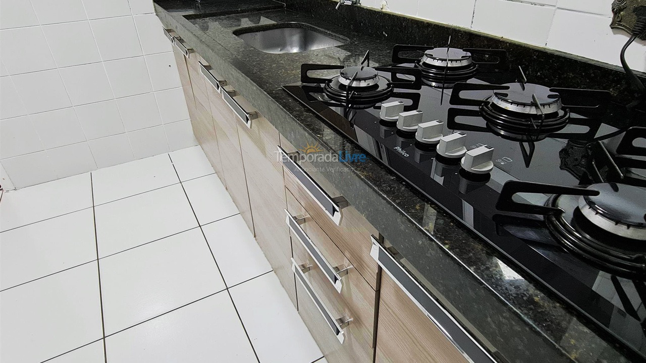 Apartamento para aluguel de temporada em Guarujá (Pitangueiras)