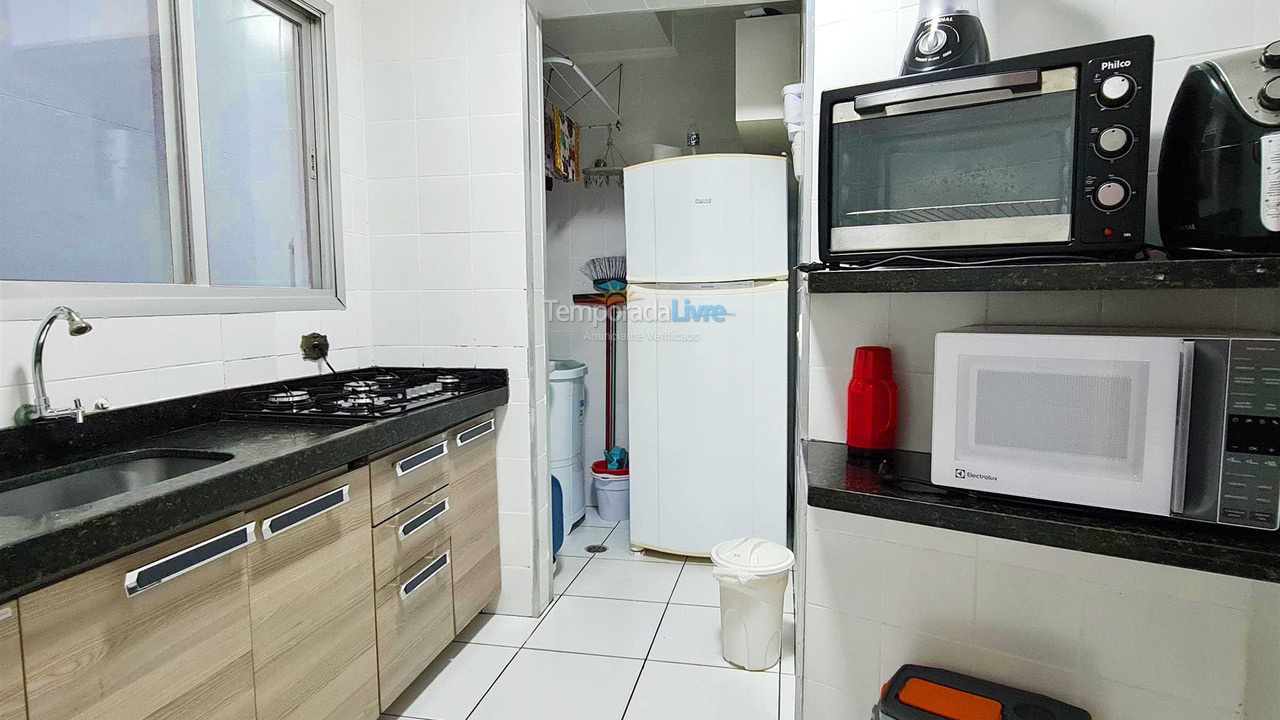 Apartamento para aluguel de temporada em Guarujá (Pitangueiras)