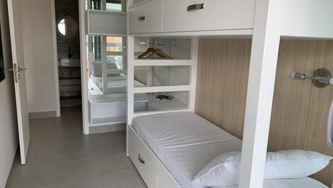 Maravilhoso Apartamento Luxo Pé na Areia