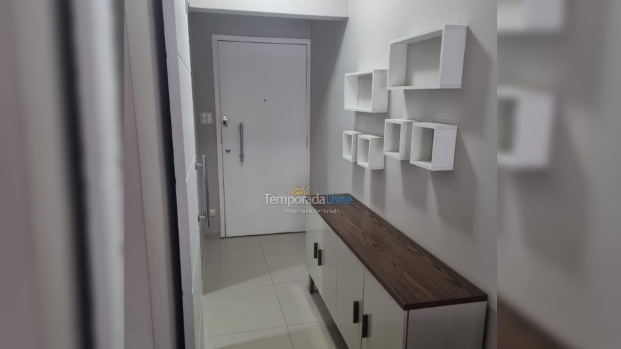 Apartamento para aluguel de temporada em Guarujá (Pitangueiras)