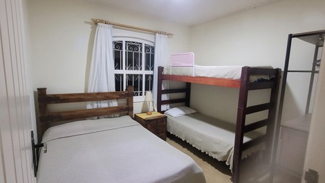 BEAUTIFUL HOUSE 10 PEOPLE 300M FROM CAMPOS DO JORDÃO MIRANTE