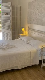 COZY HOUSE INSIDE A CONDOMINIUM # WHALE