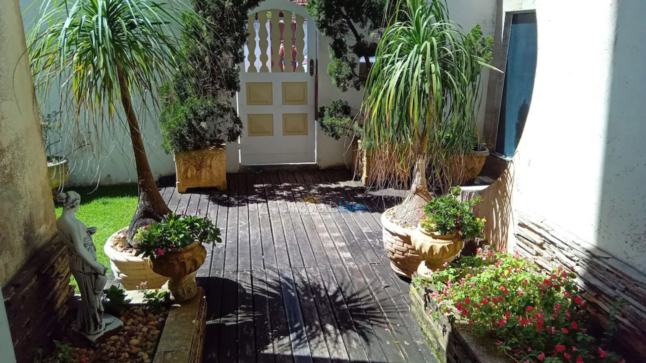 Casa para aluguel de temporada em Cabo Frio (Peró)