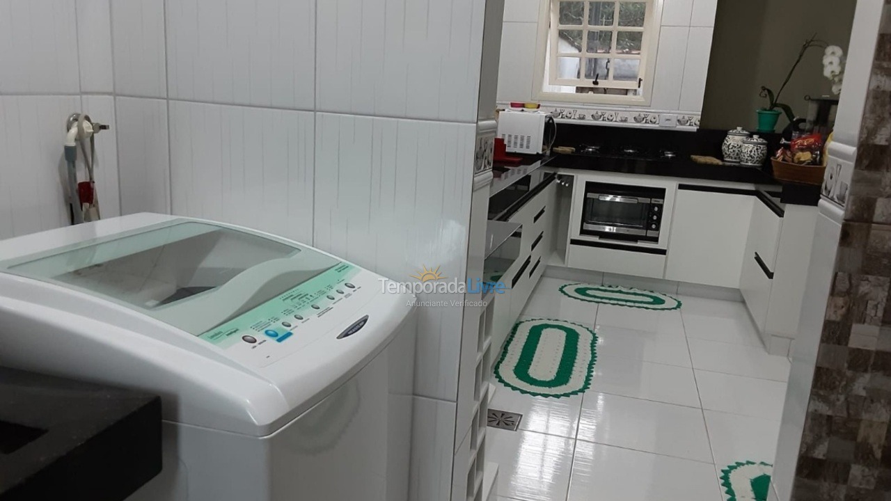 House for vacation rental in Caraguatatuba (Massaguaçu)