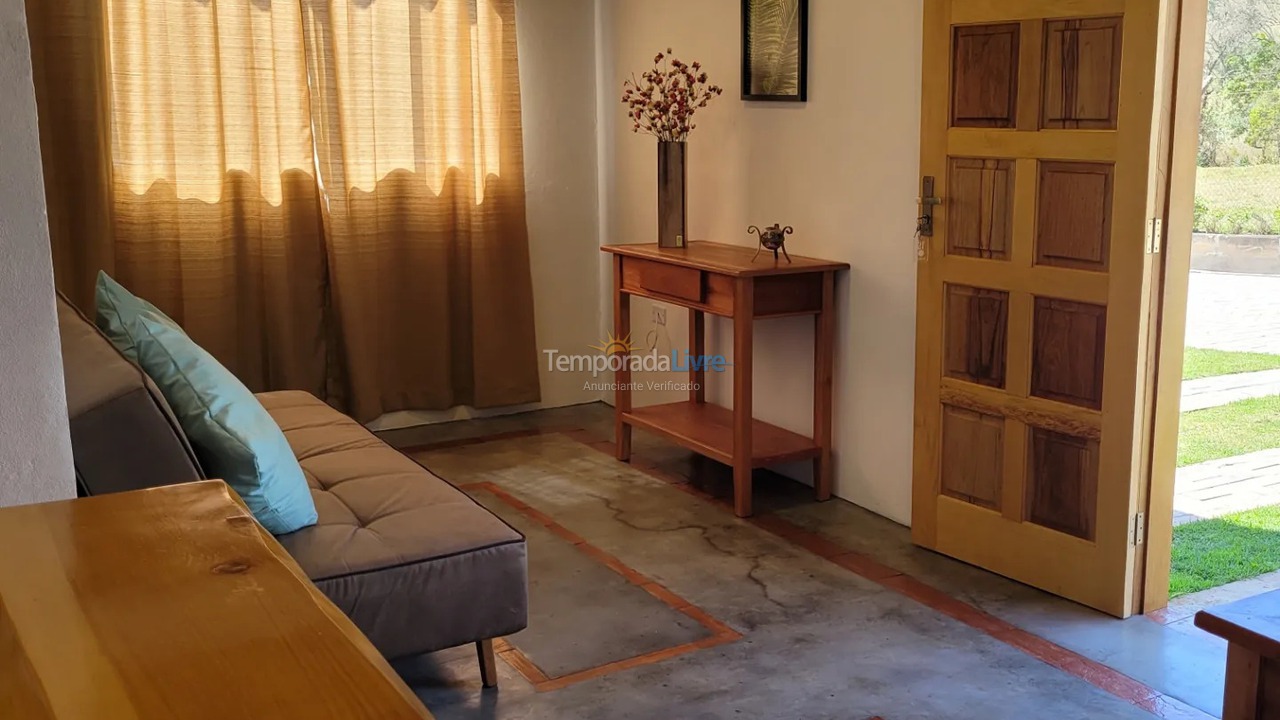 Casa para aluguel de temporada em São Bento do Sapucaí (Bairro Paiol Grande)