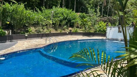 CHÁCARA PARA TEMPORADA EM CONDOMÍNIO FECHADO