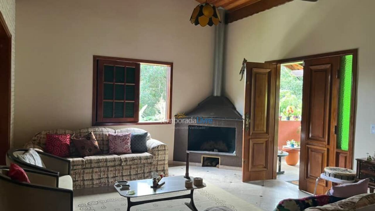 Chácara / sítio para aluguel de temporada em Juquitiba (Centro de Juquitiba)