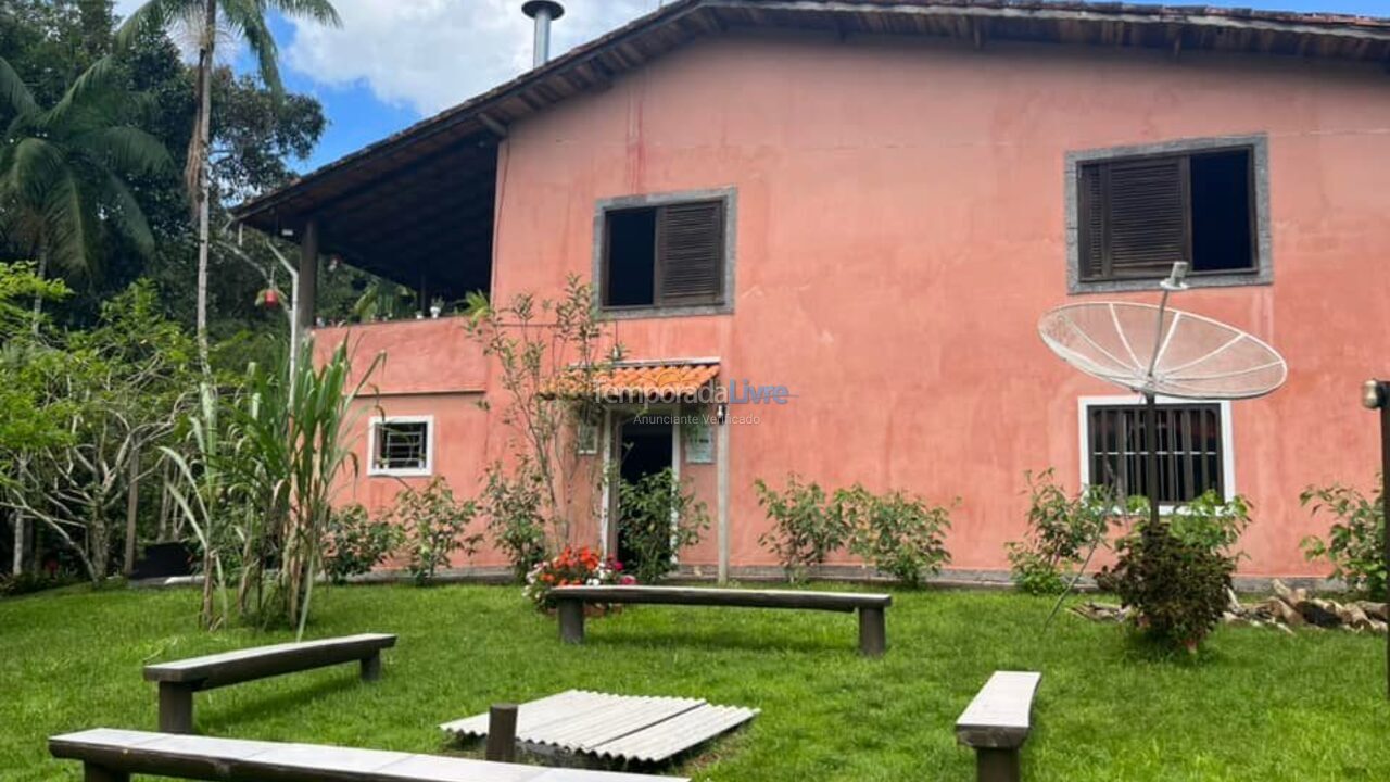 Chácara / sítio para aluguel de temporada em Juquitiba (Centro de Juquitiba)