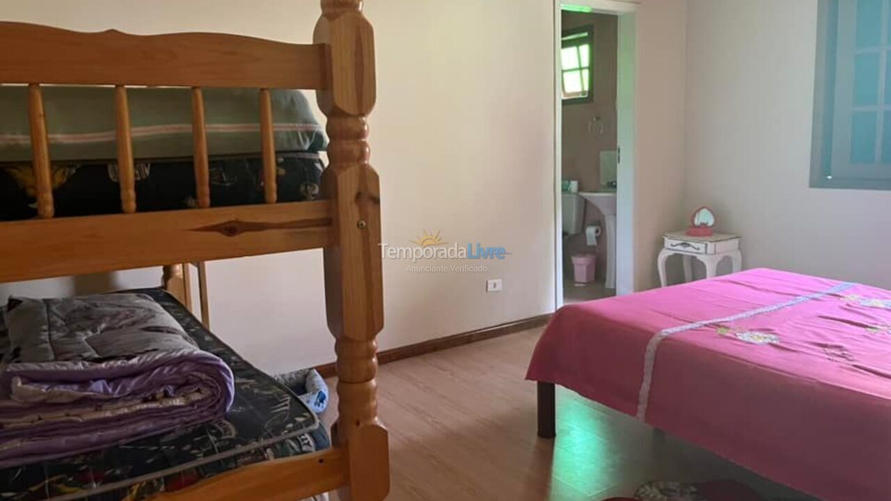 Chácara / sítio para aluguel de temporada em Juquitiba (Centro de Juquitiba)