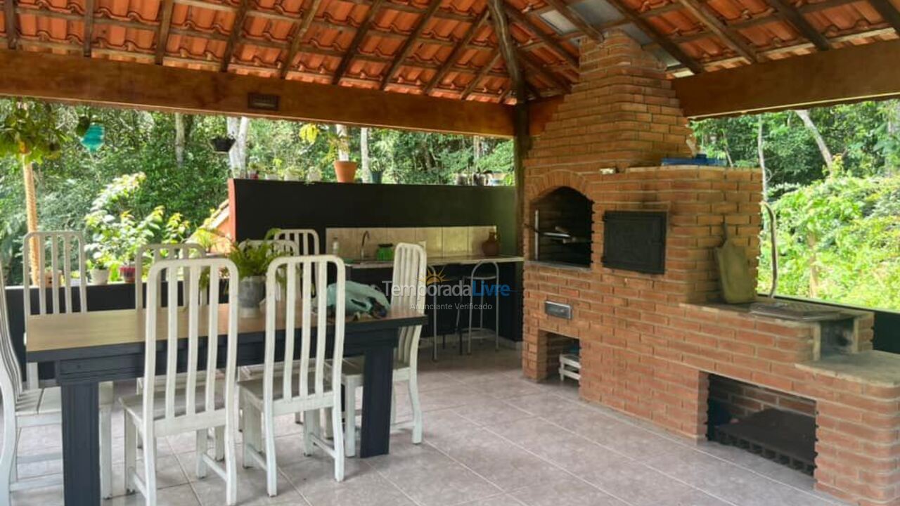 Chácara / sítio para aluguel de temporada em Juquitiba (Centro de Juquitiba)