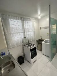 Apto cuadra del mar con wifi, tv por cable, tres aire acondicionado, garaje