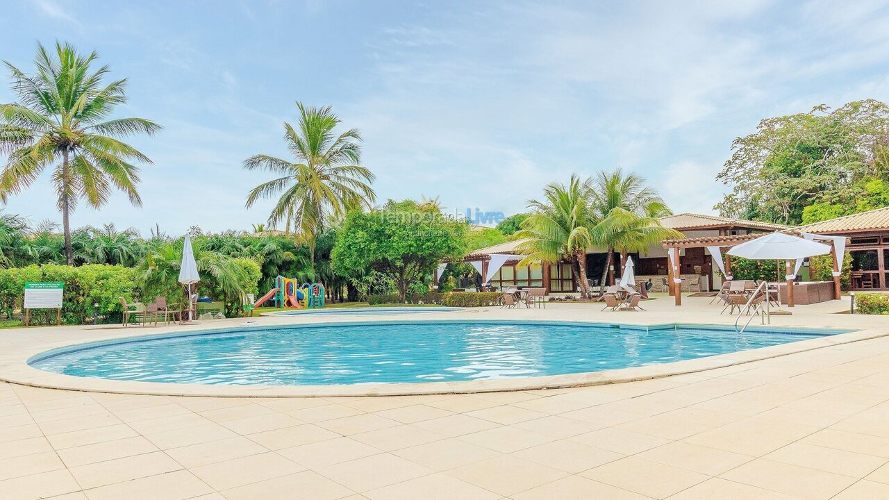 Apartamento para aluguel de temporada em Mata de São João (Imbassaí)