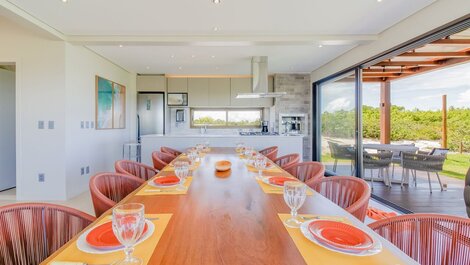 Excelente casa con 5 suites