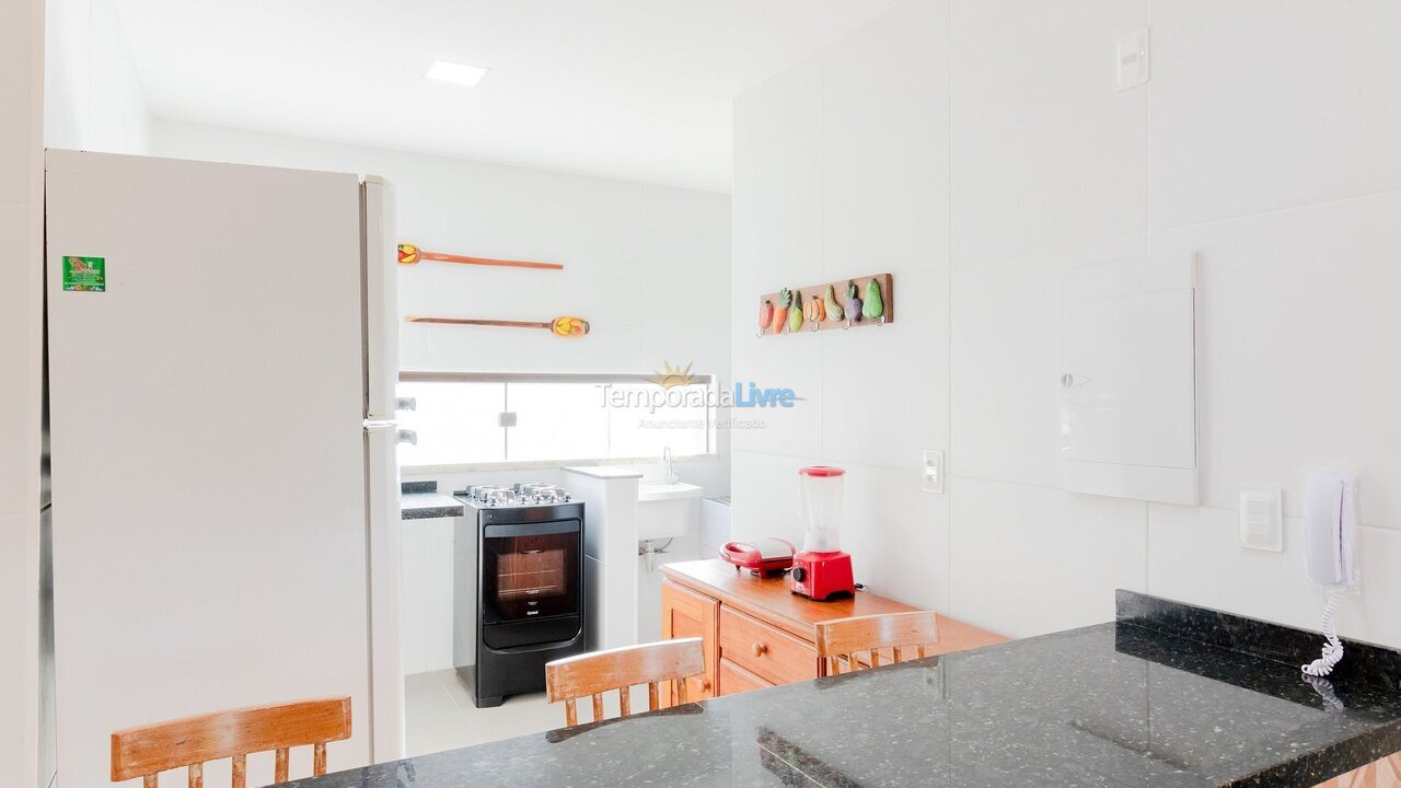 Apartamento para aluguel de temporada em Mata de São João (Imbassaí)