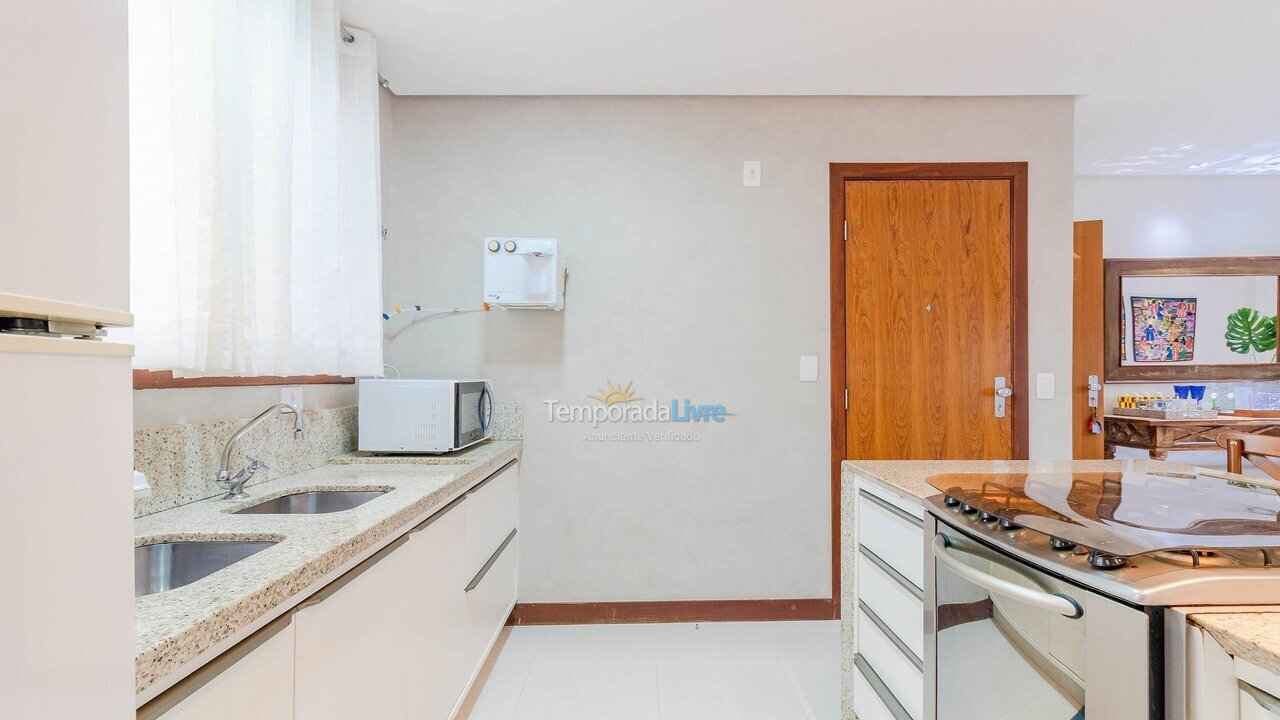 Apartamento para aluguel de temporada em Mata de São João (Imbassaí)