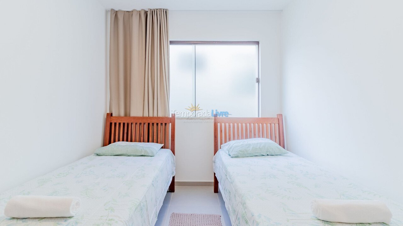 Apartamento para aluguel de temporada em Mata de São João (Imbassaí)