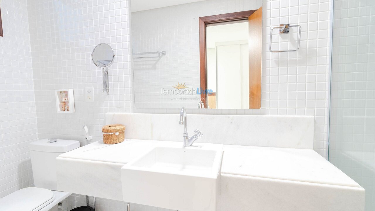 Apartamento para aluguel de temporada em Mata de São João (Imbassaí)